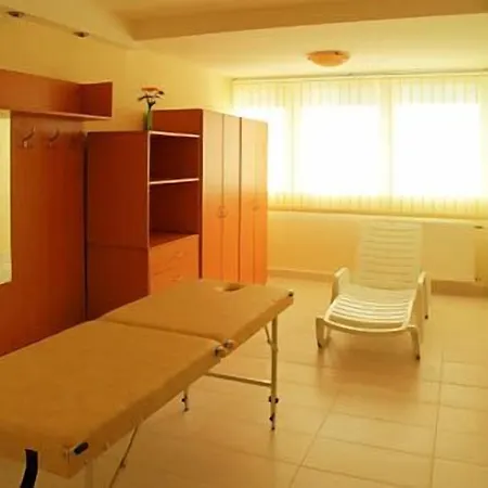 Anton Тепличка-над-Вагом