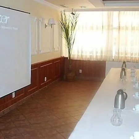 Anton 3* Тепличка-над-Вагом