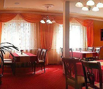 Anton 3* Тепличка-над-Вагом