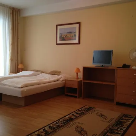 Anton Тепличка-над-Вагом