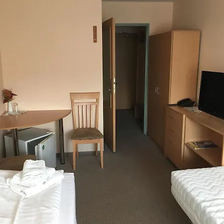 Anton Hotel 3*