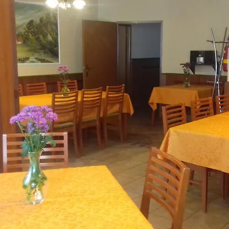 Anton Тепличка-над-Вагом